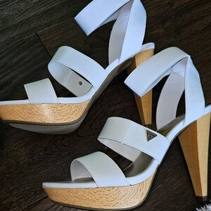 Guess Netta Elastic Heels